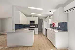 18211 North 21st Pl, Phoenix, AZ 85022 - Photo 9