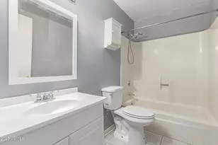 7839 N 49th Ave, Glendale, AZ 85301 - Photo 19