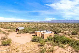 8800 E Cuervos Viejos Trail, Hereford, AZ 85615 - Photo 47