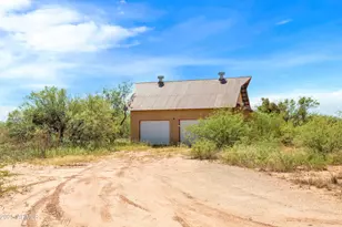8800 E Cuervos Viejos Trail, Hereford, AZ 85615 - Photo 5