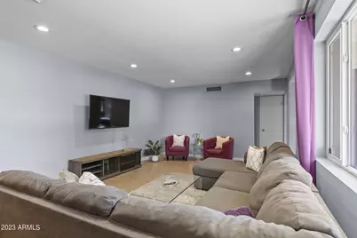 8308 E Minnezona Avenue, Scottsdale, AZ 85251 - Photo 11