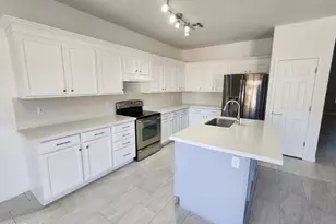 1754 E Cotton Ct, Gilbert, AZ 85234 - Photo 9