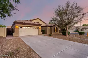3821 S Eucalyptus Pl, Chandler, AZ 85286 - Photo 1