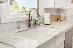 14425 N Coral Gables Dr, Phoenix, AZ 85023 - Photo 19