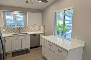 10433 W Oakmont Dr, Sun City, AZ 85351 - Photo 11