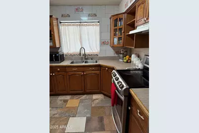 1627 W Carson Road, Phoenix, AZ 85041 - Photo 13