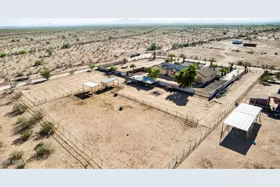 11381 W Warrior Road, Casa Grande, AZ 85193 - Photo 9