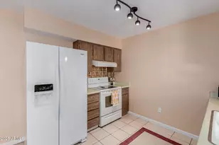 10544 W Coggins Dr, Sun City, AZ 85351 - Photo 5