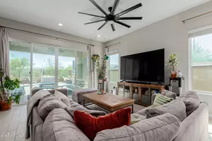 2235 E Saguaro Park Ln, Phoenix, AZ 85024 - Photo 7