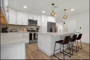 2452 E Manhatton Dr, Tempe, AZ 85282 - Photo 3