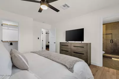 2452 E Manhatton Drive, Tempe, AZ 85282 - Photo 9