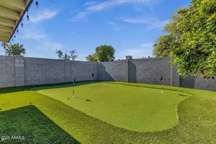 2452 E Manhatton Dr, Tempe, AZ 85282 - Photo 25