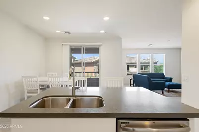 2425 W Bronco Butte Trail #2024, Phoenix, AZ 85085 - Photo 3