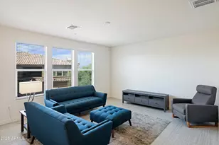 2425 W Bronco Butte Trl, Phoenix, AZ 85085 - Photo 9