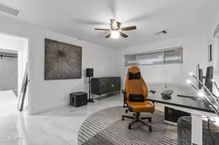 3938 E Cheery Lynn Rd, Phoenix, AZ 85018 - Photo 13