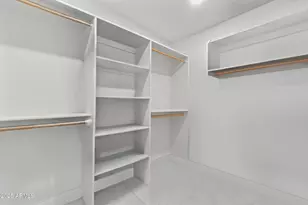 3938 E Cheery Lynn Rd, Phoenix, AZ 85018 - Photo 11