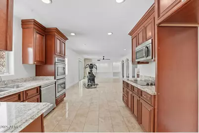 5601 E Sweetwater Avenue, Scottsdale, AZ 85254 - Photo 17