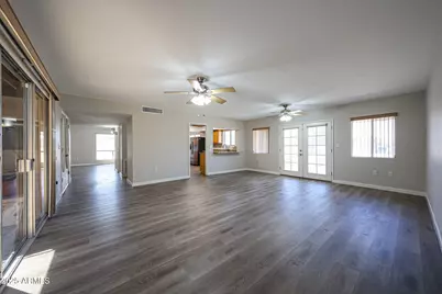 10710 W El Capitan Circle N, Sun City, AZ 85351 - Photo 7