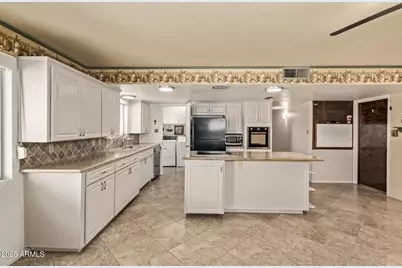 261 N Hunt Drive E, Mesa, AZ 85203 - Photo 5