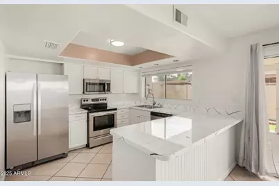 8031 N 32nd Avenue, Phoenix, AZ 85051 - Photo 11
