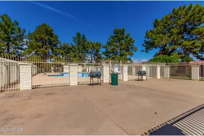 8031 N 32nd Avenue, Phoenix, AZ 85051 - Photo 31