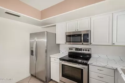 8031 N 32nd Avenue, Phoenix, AZ 85051 - Photo 13