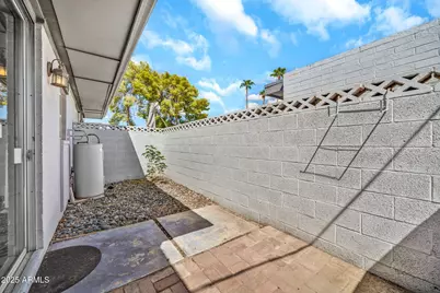 4206 N 38th Street #4, Phoenix, AZ 85018 - Photo 25