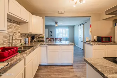 206 N 5th Street, Avondale, AZ 85323 - Photo 11