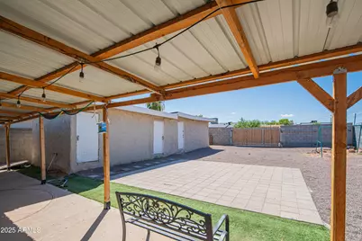 206 N 5th Street, Avondale, AZ 85323 - Photo 7