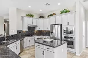 21916 N Pedregosa Ct, Sun City West, AZ 85375 - Photo 9