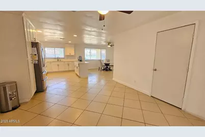 4724 N 61st Avenue, Phoenix, AZ 85033 - Photo 7