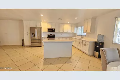 4724 N 61st Avenue, Phoenix, AZ 85033 - Photo 5