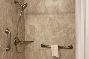 10415 W Camelot Cir, Sun City, AZ 85351 - Photo 23