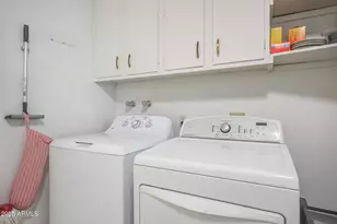 10415 W Camelot Cir, Sun City, AZ 85351 - Photo 35