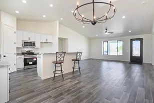 20111 W Saguaro Vista Dr, Wittmann, AZ 85361 - Photo 9