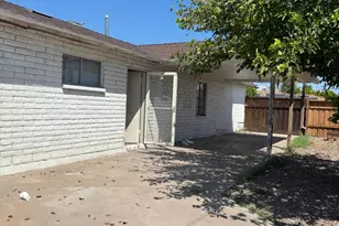 3901 W Keim Dr, Phoenix, AZ 85019 - Photo 13