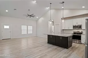 2010 Paseo Montana, Wickenburg, AZ 85390 - Photo 9