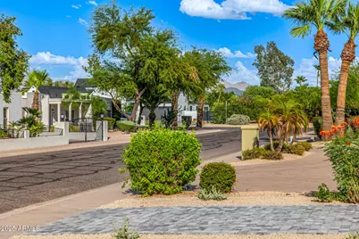 6729 E Dreyfus Avenue, Scottsdale, AZ 85254 - Photo 13