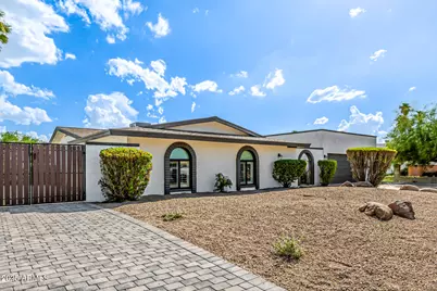 6729 E Dreyfus Avenue, Scottsdale, AZ 85254 - Photo 9