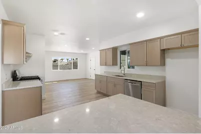 2437 W Village Drive, Phoenix, AZ 85023 - Photo 7