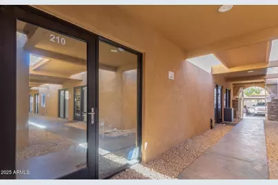 8821 N 7th Street #2, Phoenix, AZ 85020 - Photo 1