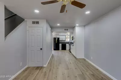 3048 E Beck Lane #8, Phoenix, AZ 85032 - Photo 7