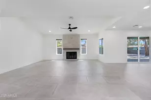 9205 E Laurel Ln, Scottsdale, AZ 85260 - Photo 13