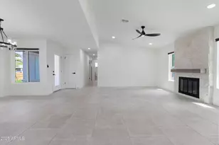 9205 E Laurel Ln, Scottsdale, AZ 85260 - Photo 15