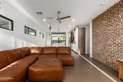 2311 N 29th Place, Phoenix, AZ 85008 - Photo 9