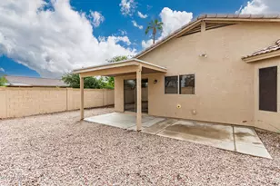 8810 W Loma Ln, Peoria, AZ 85345 - Photo 33