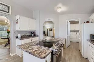 2233 E Behrend Dr, Phoenix, AZ 85024 - Photo 15