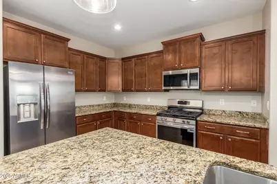 3081 S Sunland Drive, Chandler, AZ 85248 - Photo 7