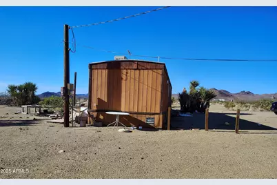 15613 N Flores Drive, Dolan Springs, AZ 86441 - Photo 1