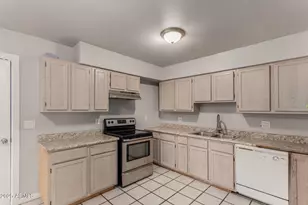 4228 S 19th Pl, Phoenix, AZ 85040 - Photo 5